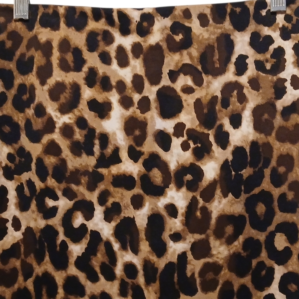 Betsy Johnson -NWOT Leopard Print Skirt, Elastic Waist  30"W, 23" L, 36"H - Picture 5 of 10